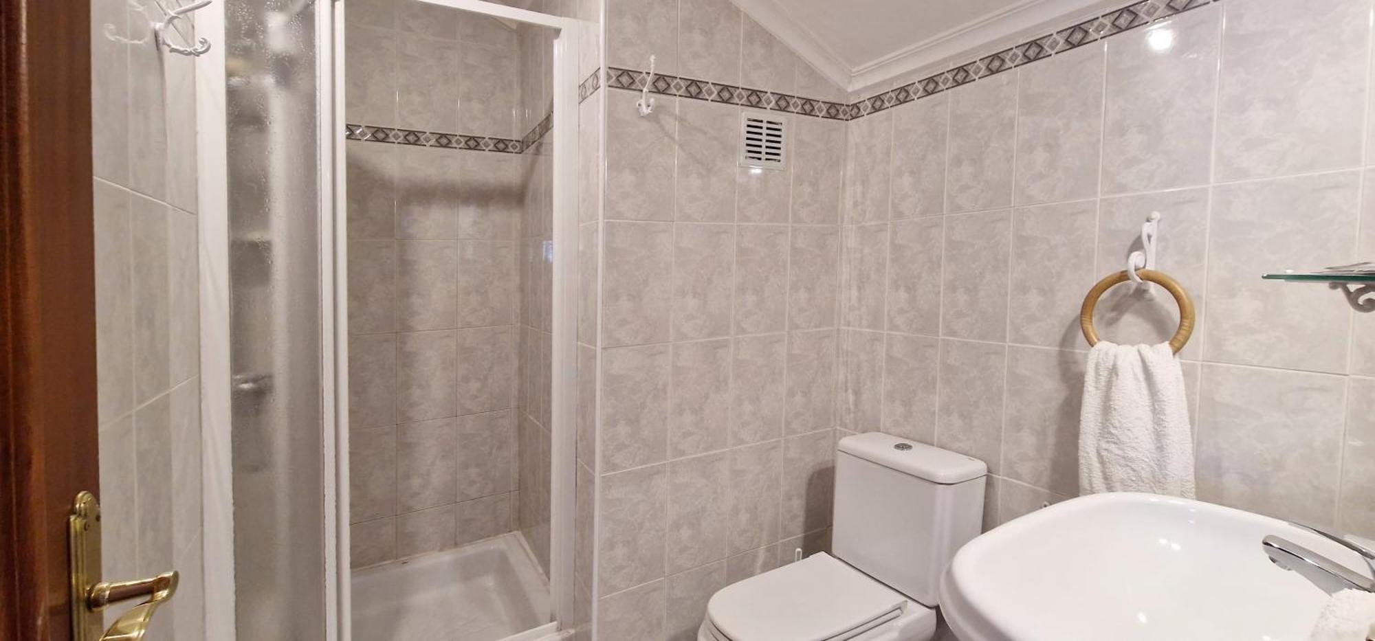 Cosma House Hotel Hinojedo Room photo